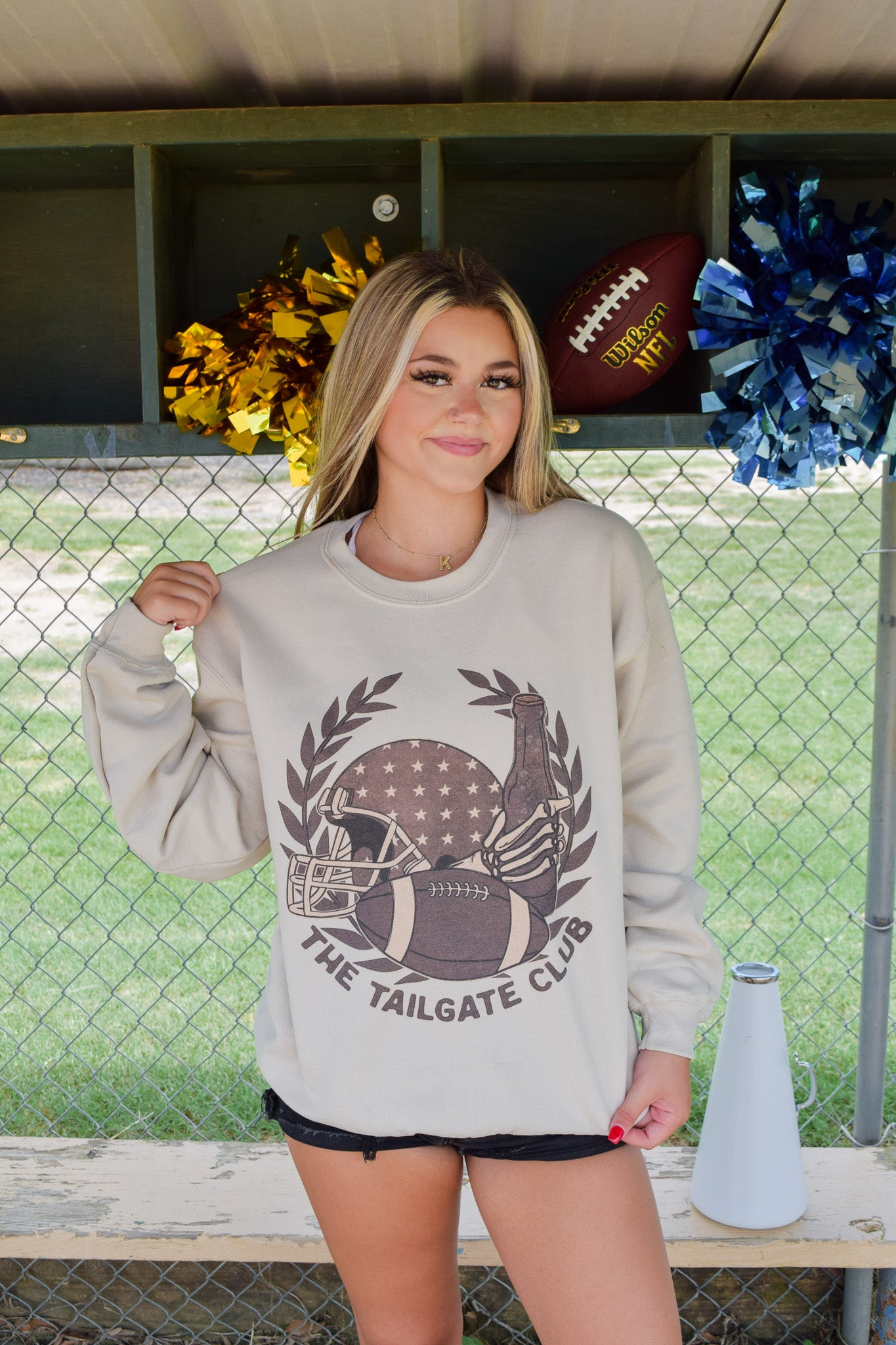 THE TAILGATE CLUB