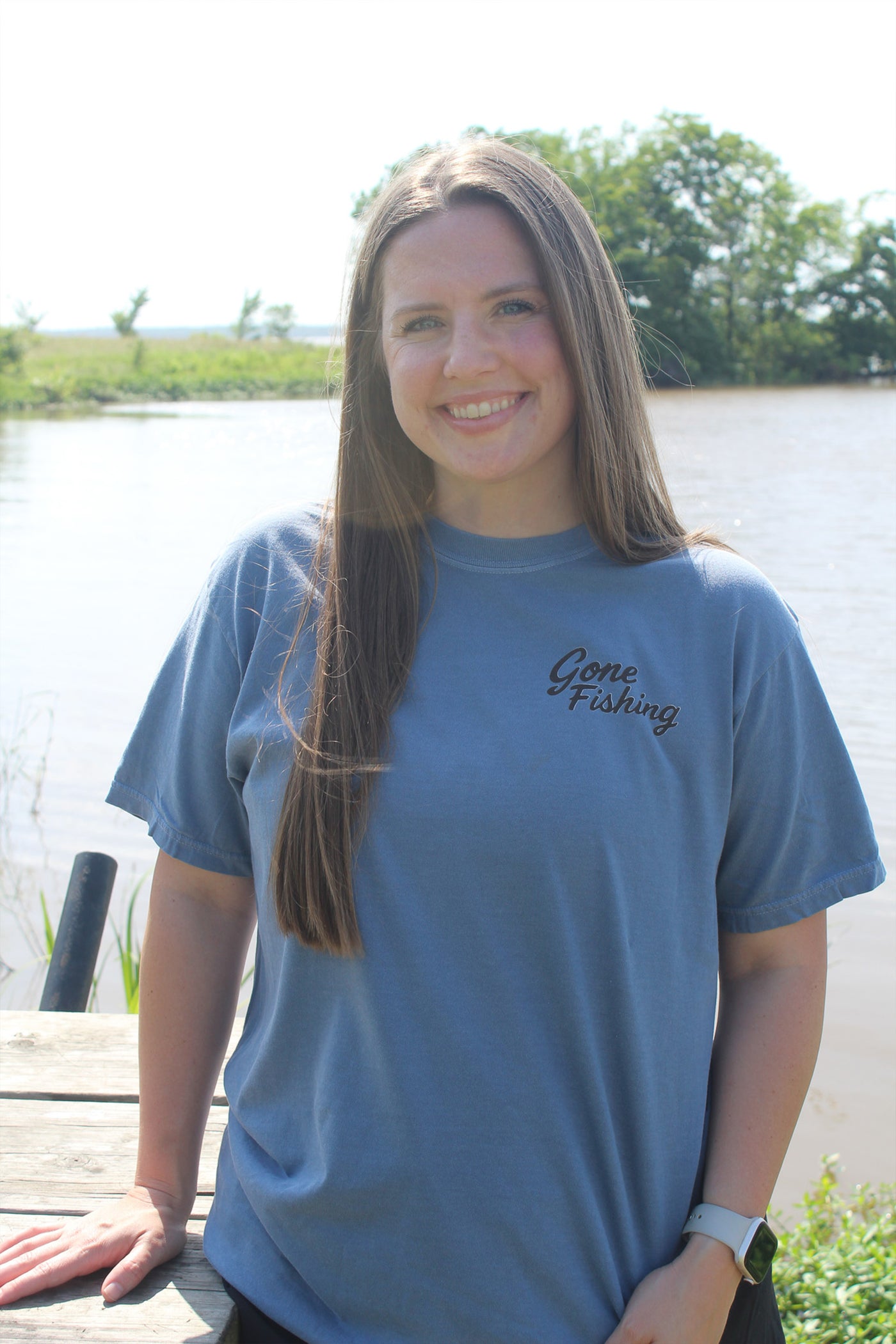 GONE FISHING GRAPHIC TEE