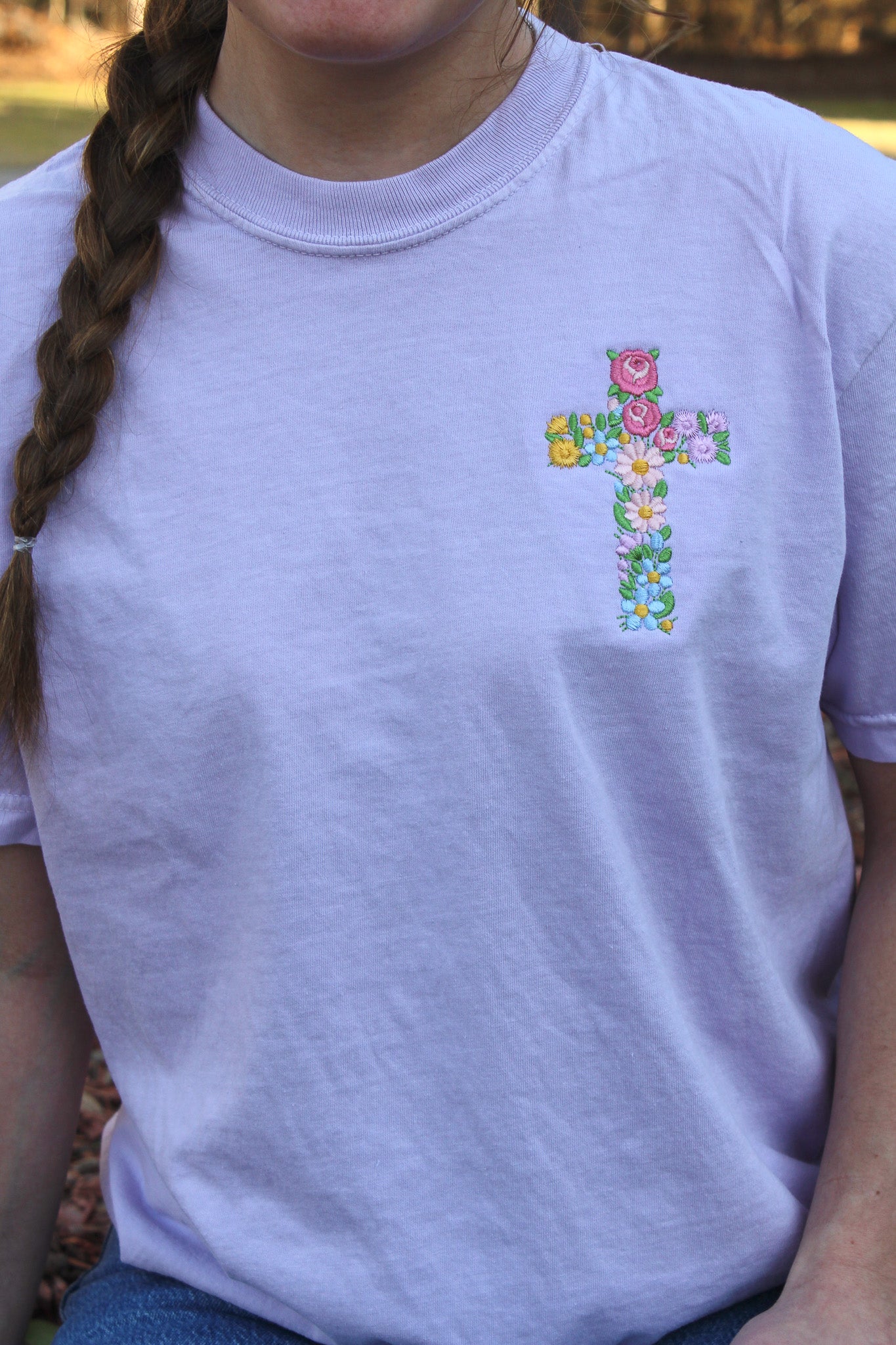 EMBROIDERED CROSS TEE
