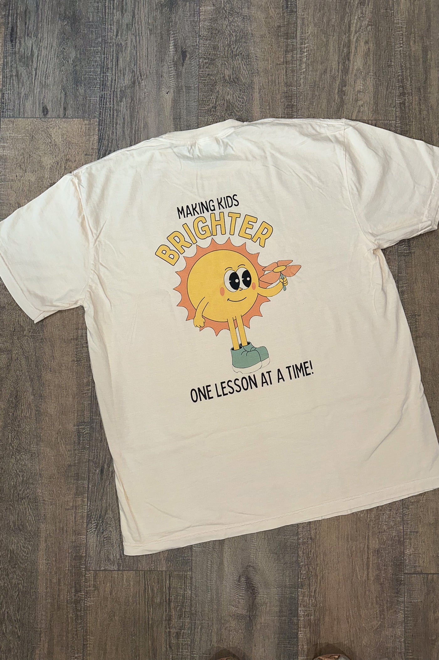 MAKING KIDS BRIGHTER GRAPHIC TEE