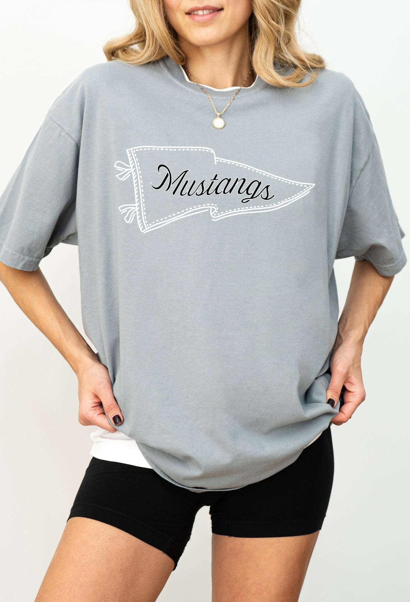 CUSTOM VINTAGE PENNANT FLAG GRAPHIC SWEATER