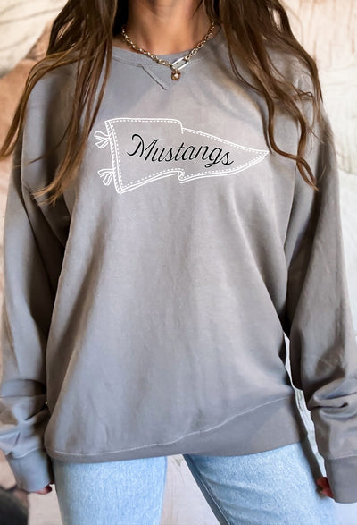 CUSTOM VINTAGE PENNANT FLAG GRAPHIC SWEATER