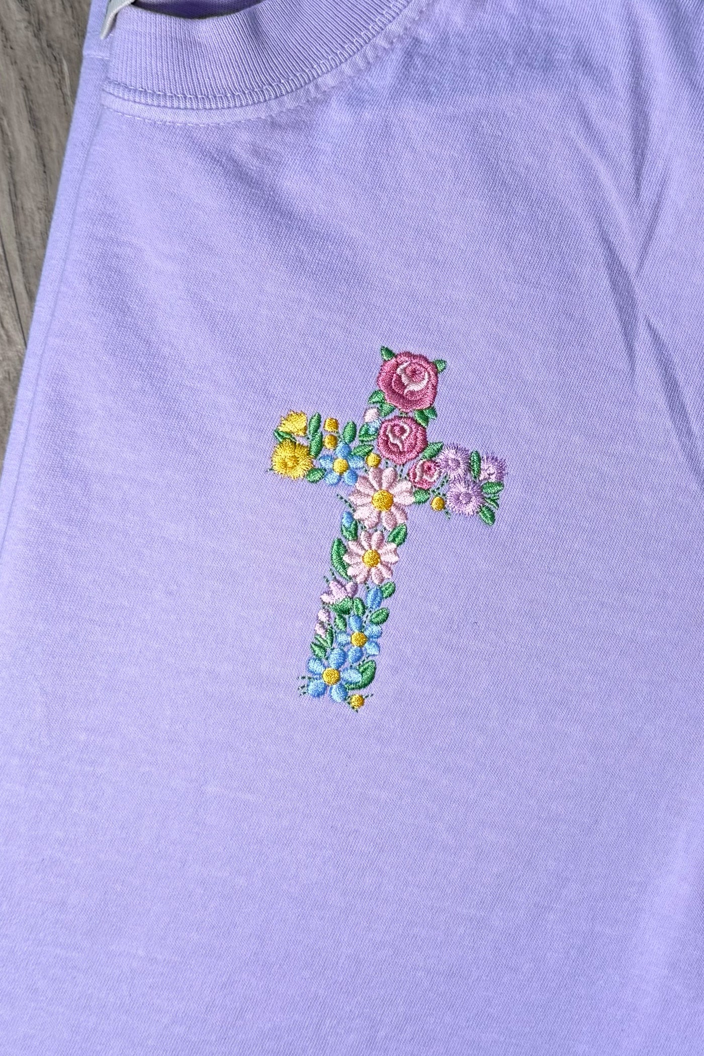 EMBROIDERED CROSS TEE
