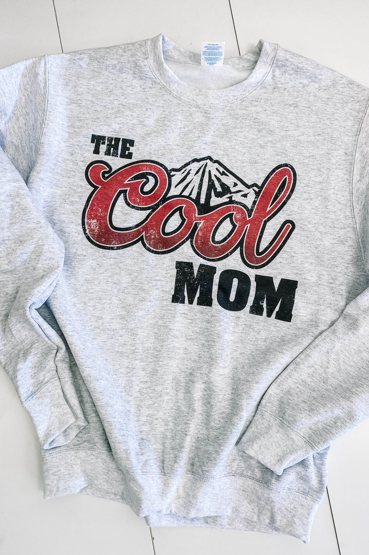 THE COOL MOM