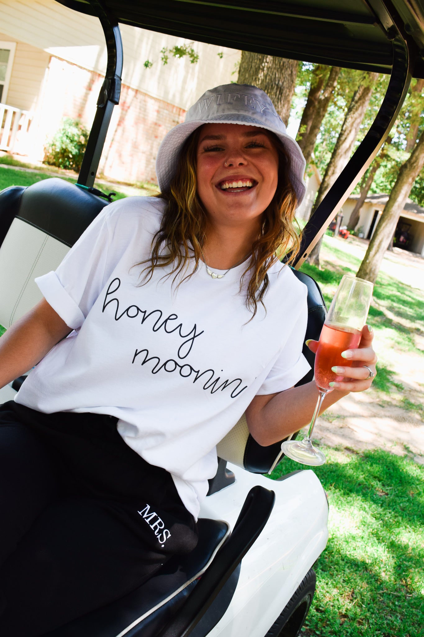 HONEY MOONIN'