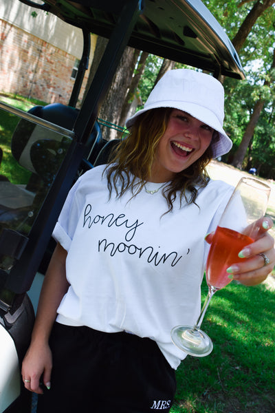 HONEY MOONIN'