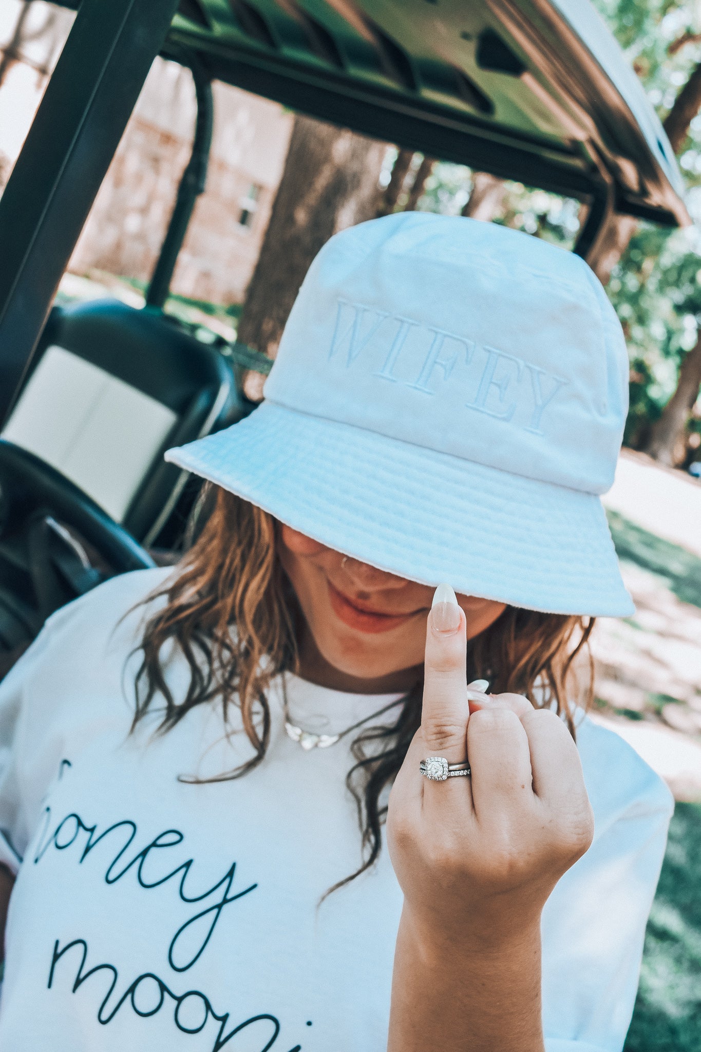 WIFEY BUCKET HAT