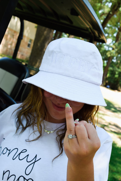 WIFEY BUCKET HAT